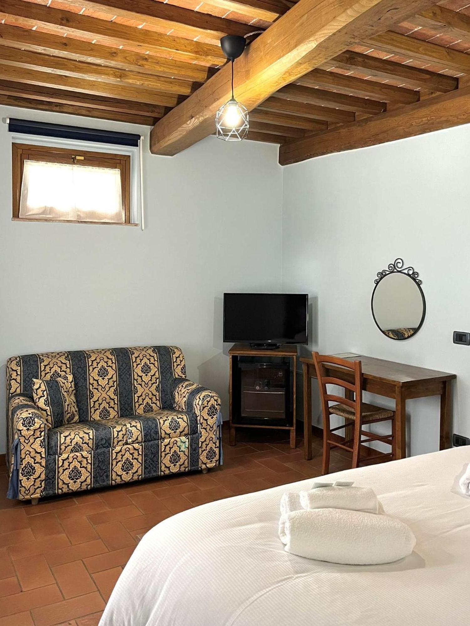 Sibolla Holidays Altopascio Exterior photo